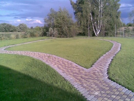 Укладка тротуарной плитки