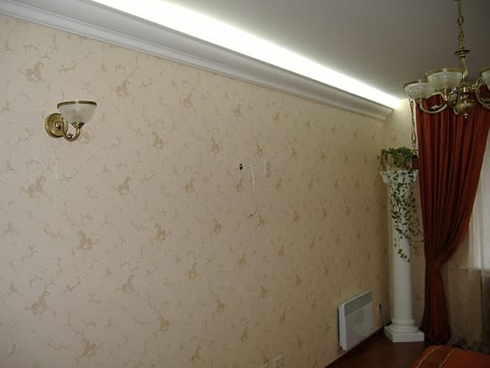 галтели для натяжных потолков