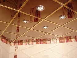 панели потолочные зеркальные