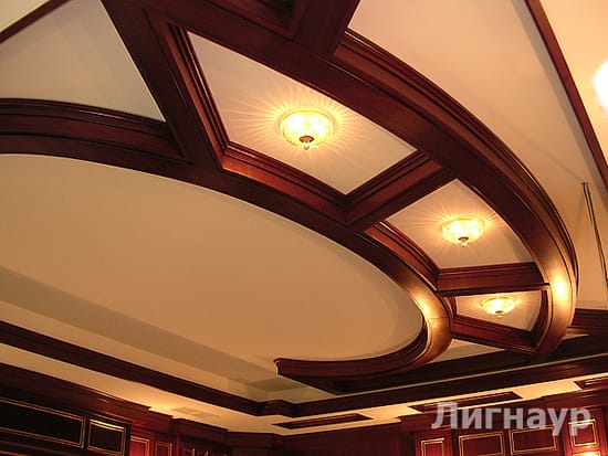 Сочетание натяжного полотна и дерева