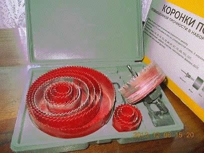 Коронки из набора под любые отверстия